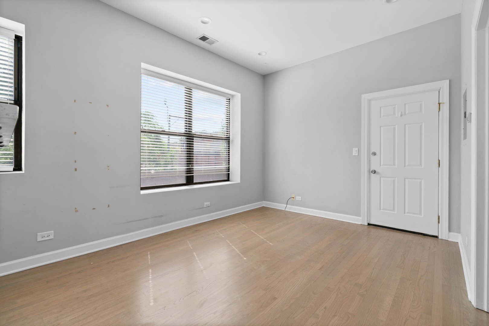 948 N Washtenaw Avenue – photo 4