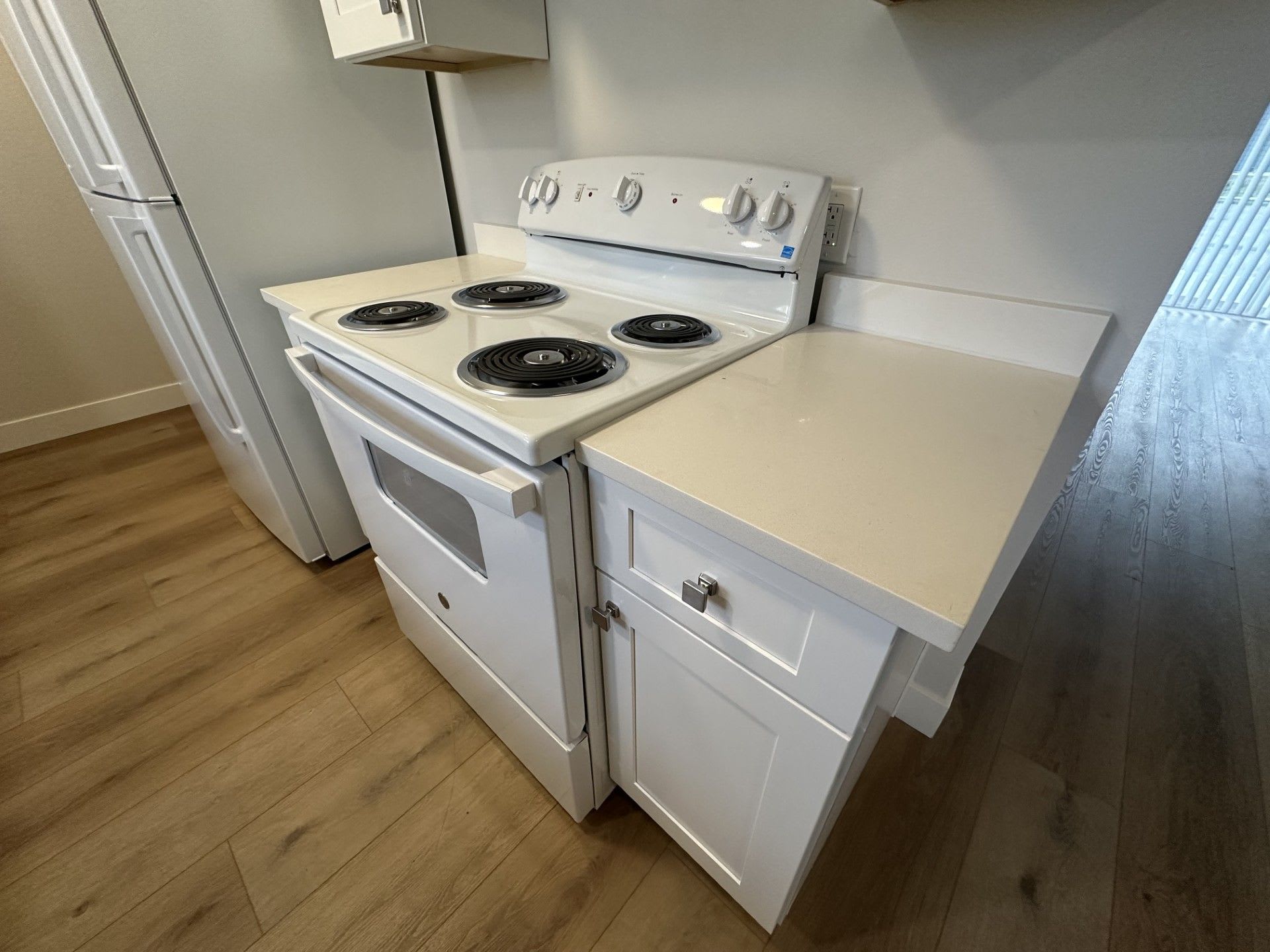 Fully Remodeled 2 Bedroom 1 Bath Units – photo 1