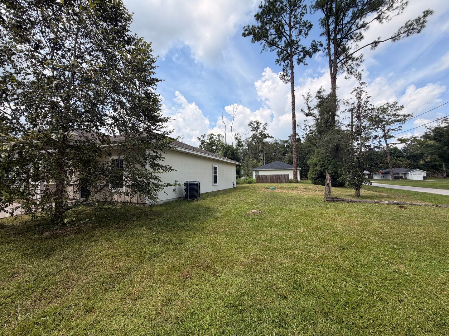 3/2 Single Family Home Near 295 & Airport! – photo 3