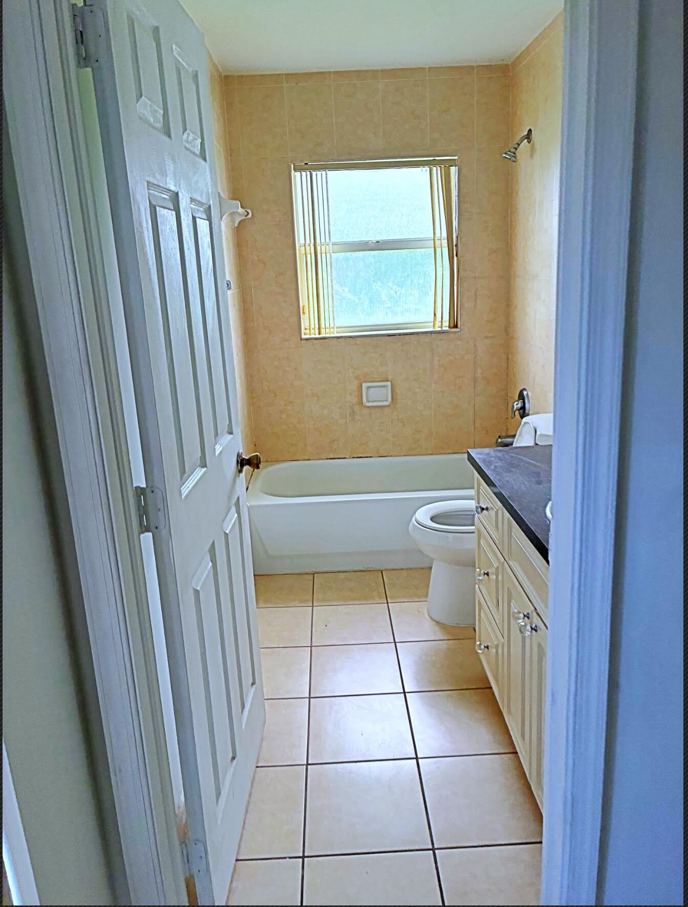 647 Latona Avenue – photo 5