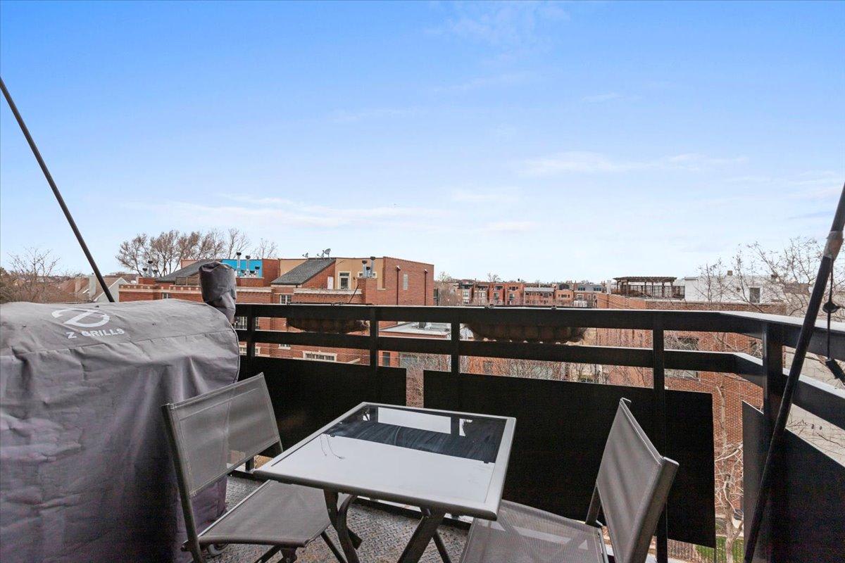 1735 W Diversey Parkway – photo 2
