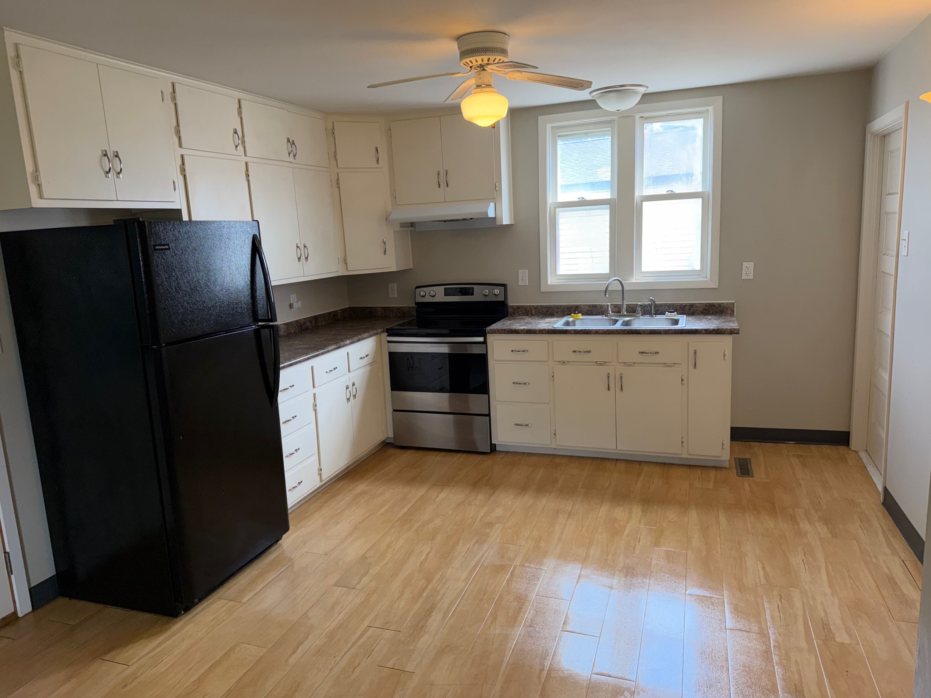 236 Main St S – photo 2