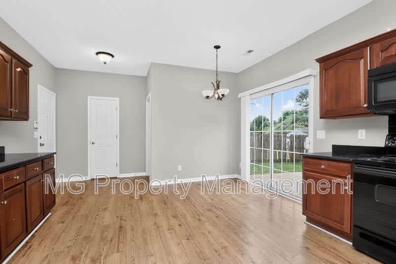 16223 Circlegreen Drive – photo 5