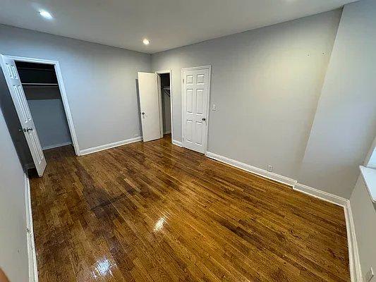 2419 Davidson Avenue – photo 5