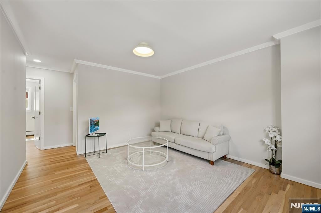 901 Washington Drive – photo 3