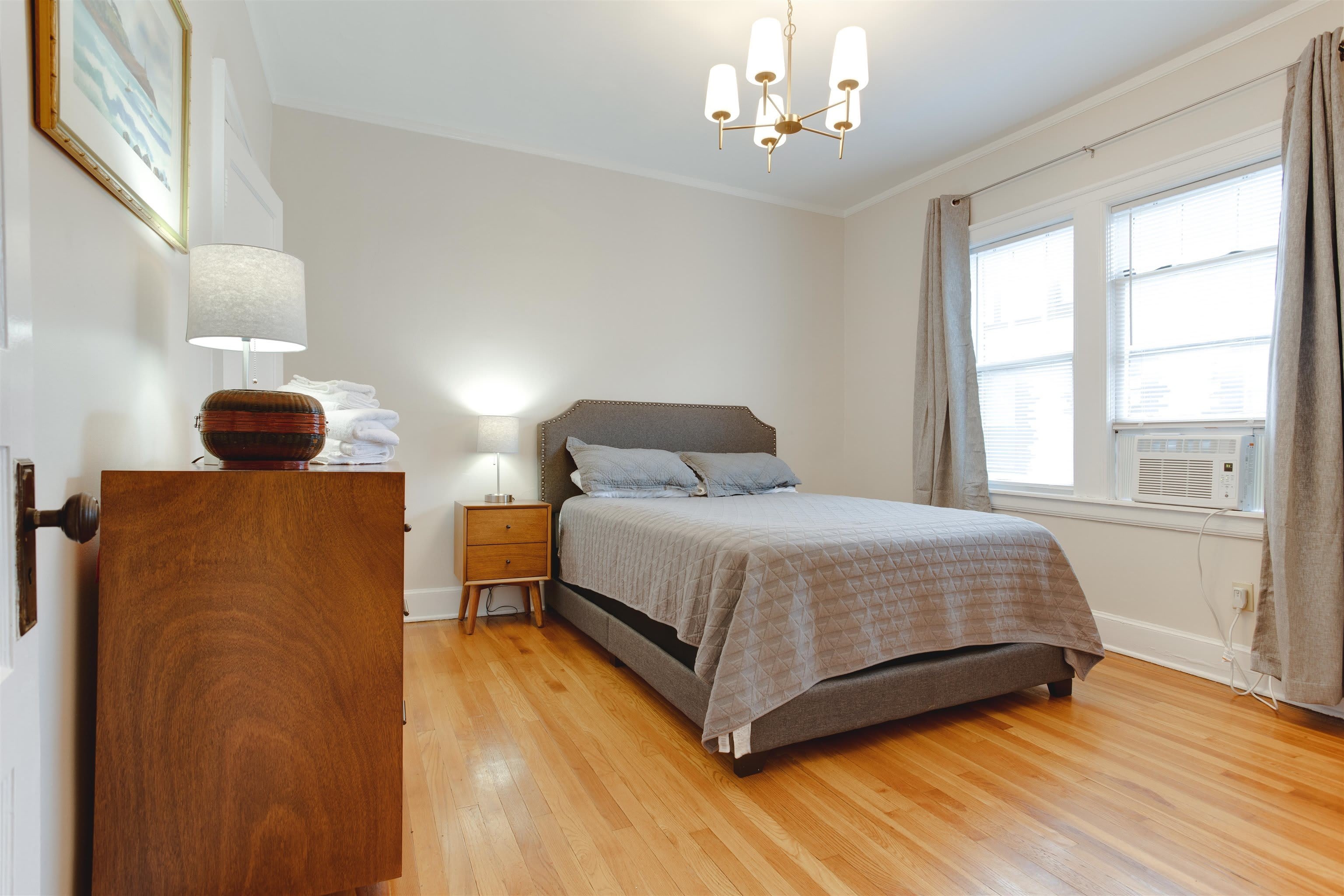 669 S MANSFIELD St – photo 4