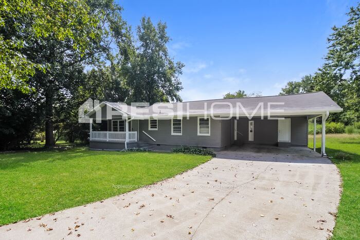 129 Gregory Court – photo 2