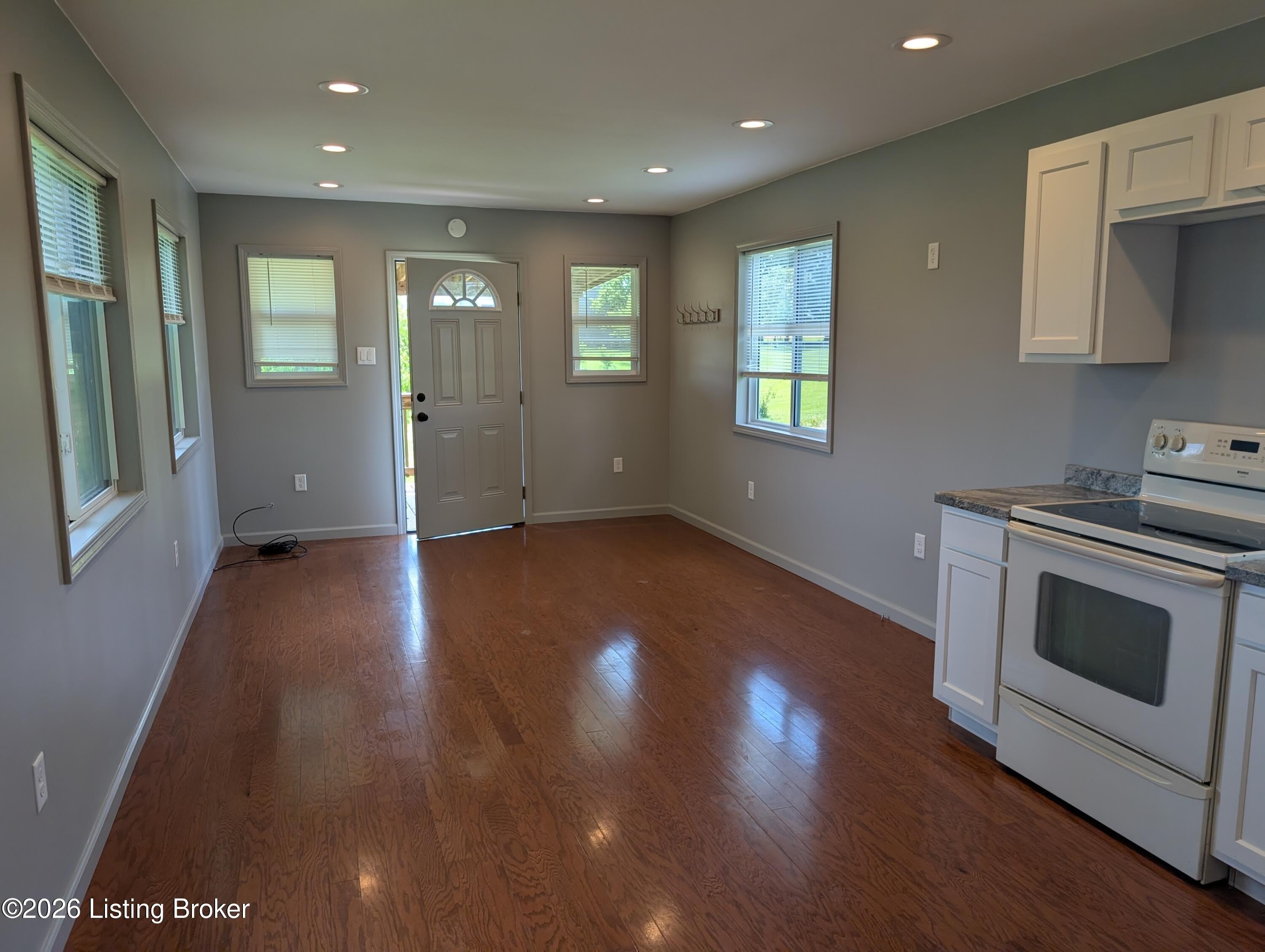 2604 E Buckeye Ln – photo 4