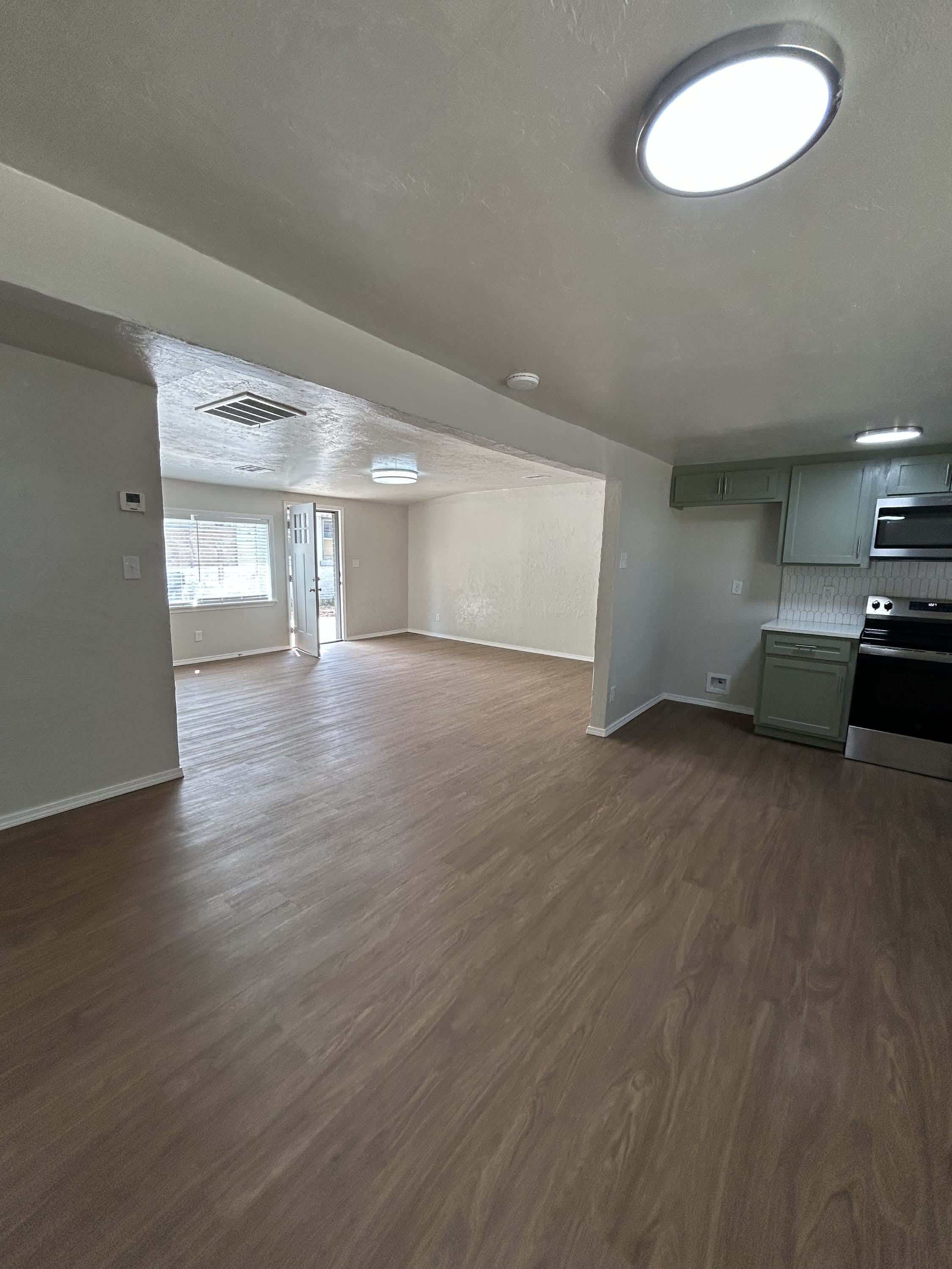 711 1/2 West Hill Street – photo 5