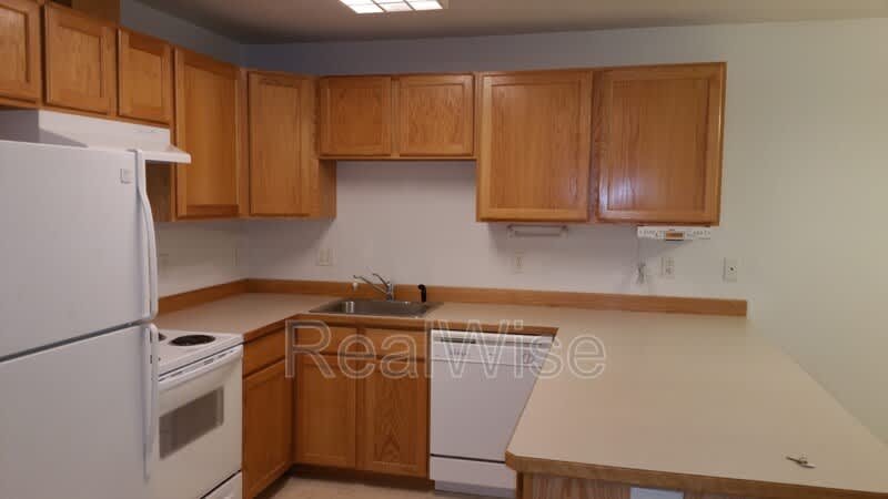 933 Ne Hidden Valley Dr – photo 3