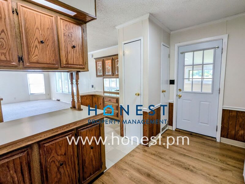 1860 Hallowell Rd – photo 5