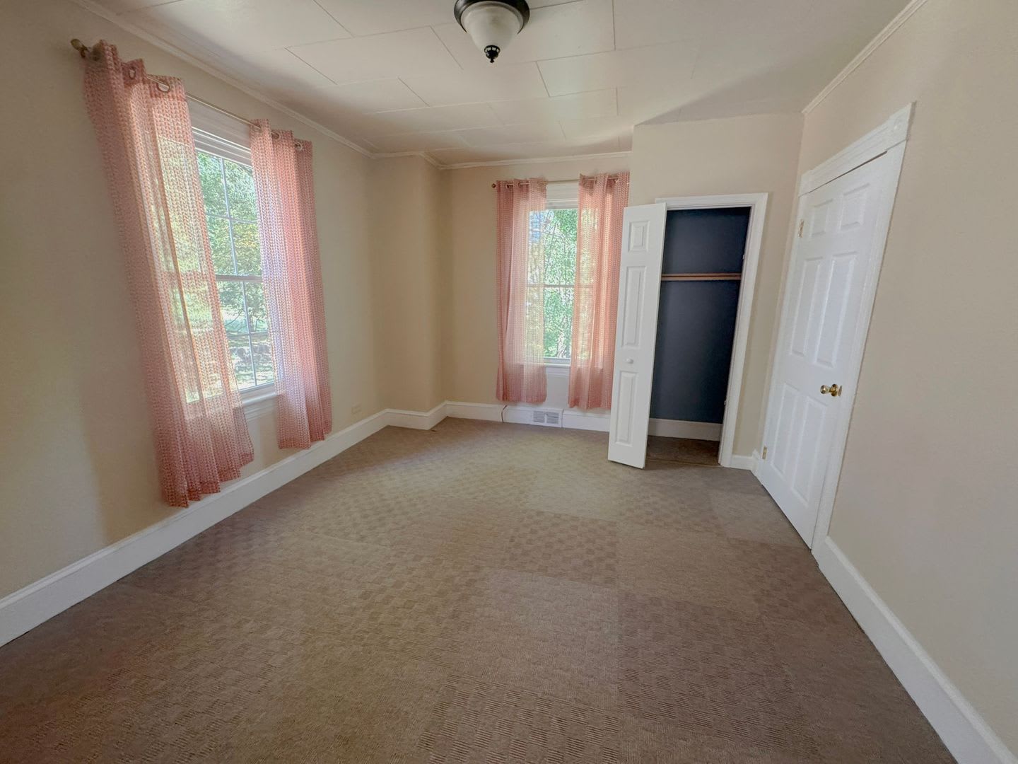 57 Fairfield Ave. – photo 5