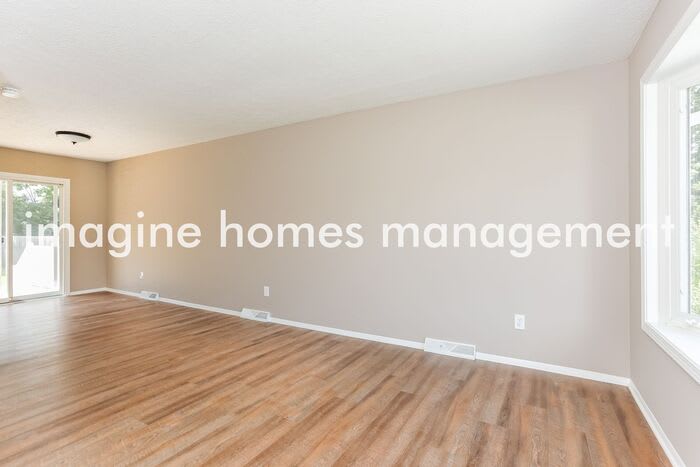 915 Lloyd Avenue – photo 5