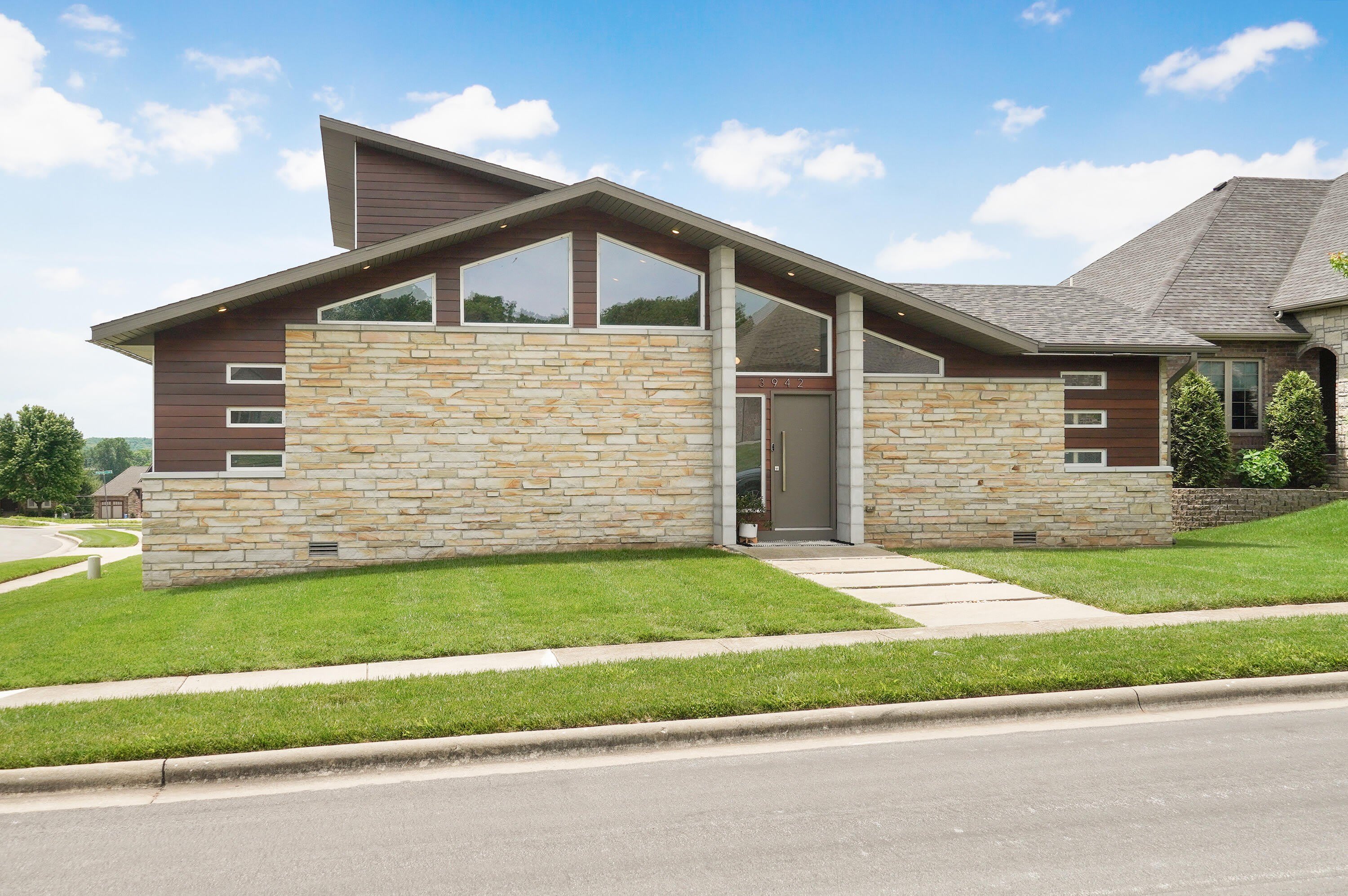 3942 E Rosebrier Street – photo 2
