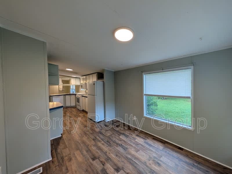 3166 Redbud Lane – photo 3