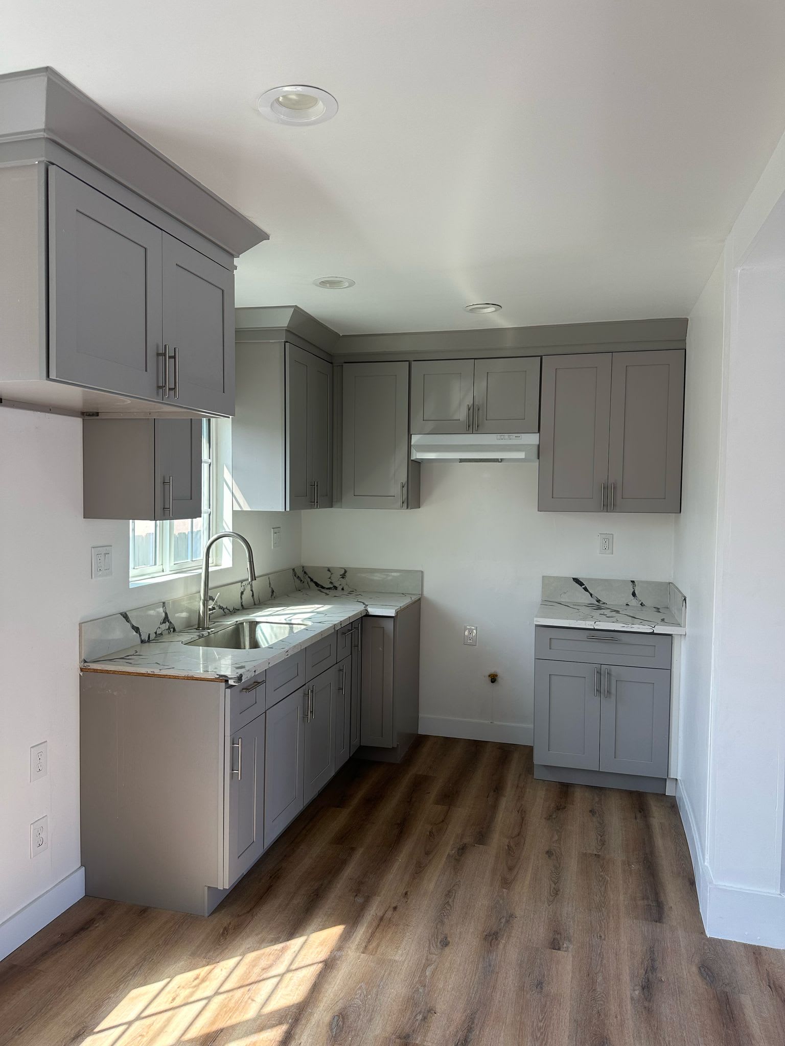 8178 Chestnut Avenue – photo 3