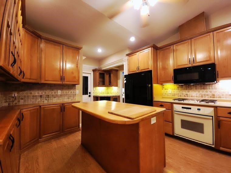 8520 Hannary Circle – photo 2