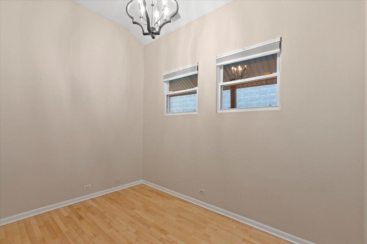 456 N Green St – photo 3