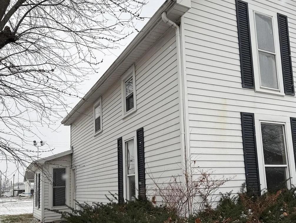 1043 South Bell Street 1 – photo 2