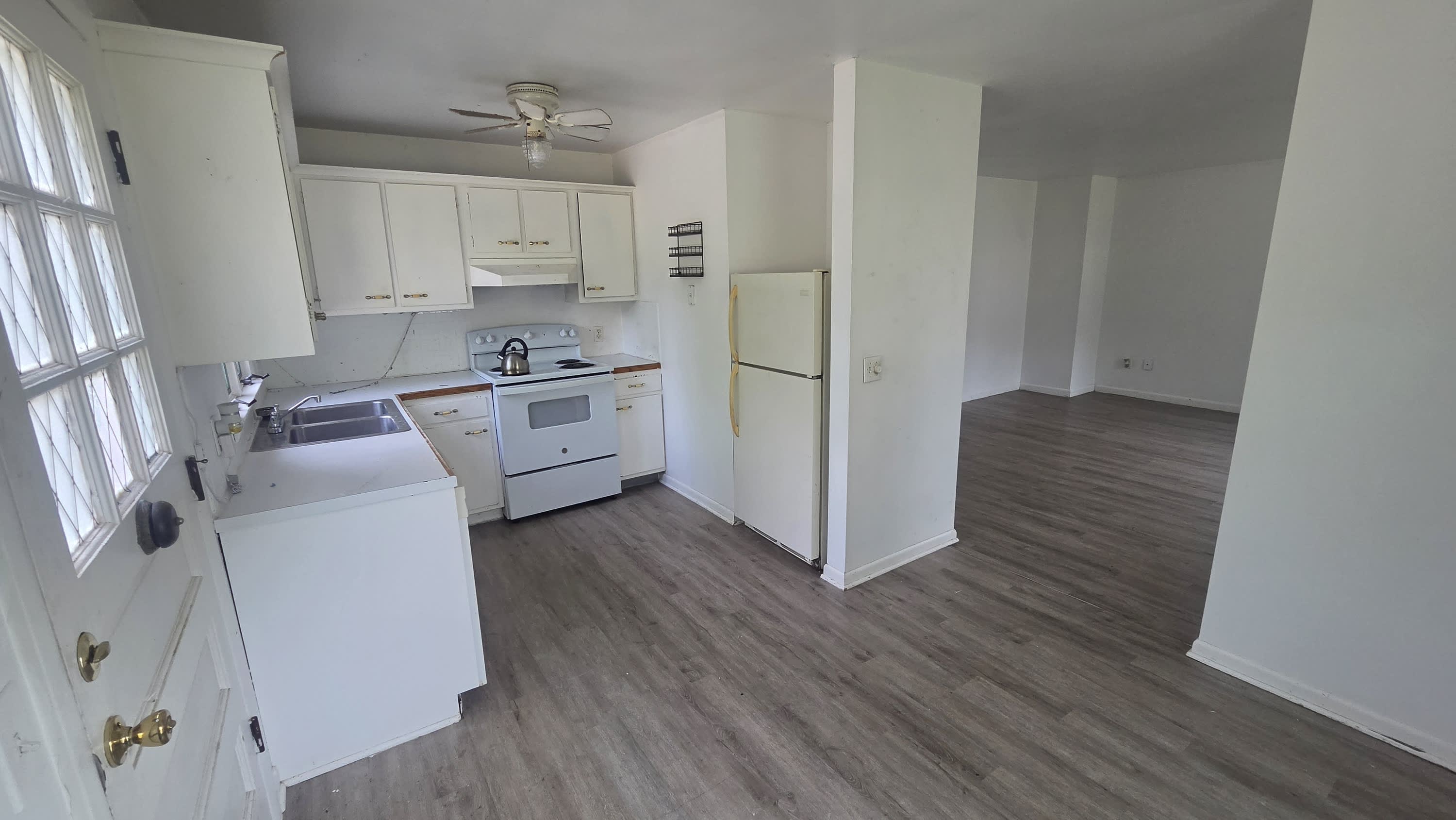 2 Birchwood Driveapt 10 – photo 5