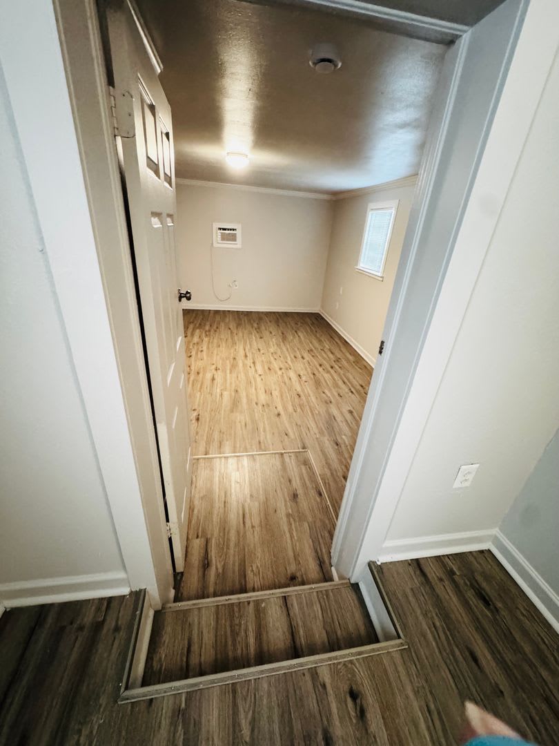 4431 Adams Avenue (4 Bed/2 Bath) – photo 5