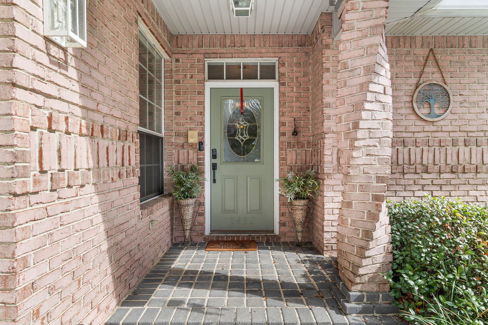 Must see 3 bed/2bath Home – photo 3