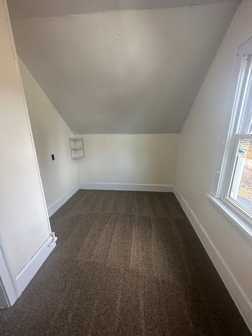 3bd Single Cash Pay/Section 8 – photo 4