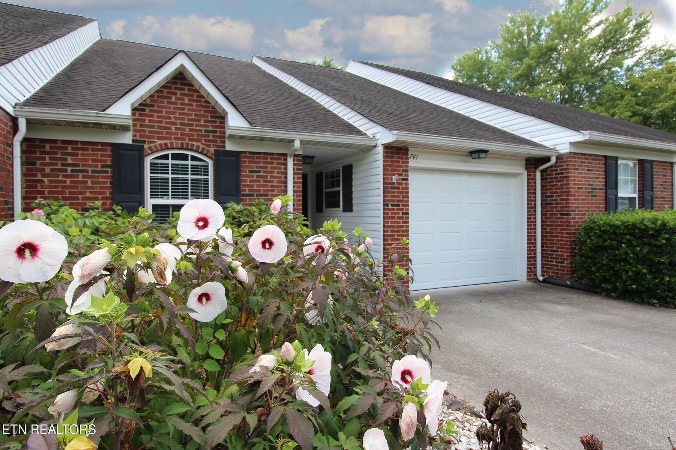 741 Harbor Way – photo 3