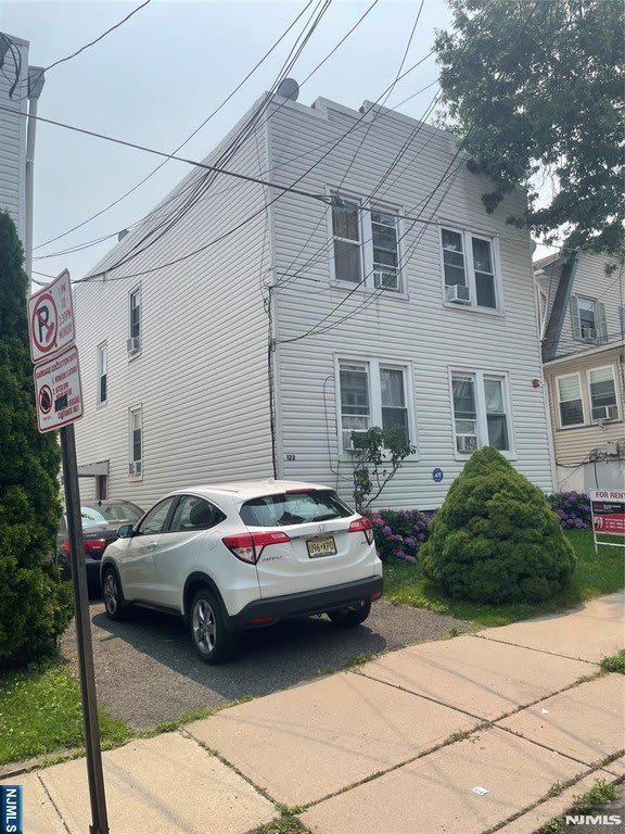 122-124 Buffalo Avenue – photo 2
