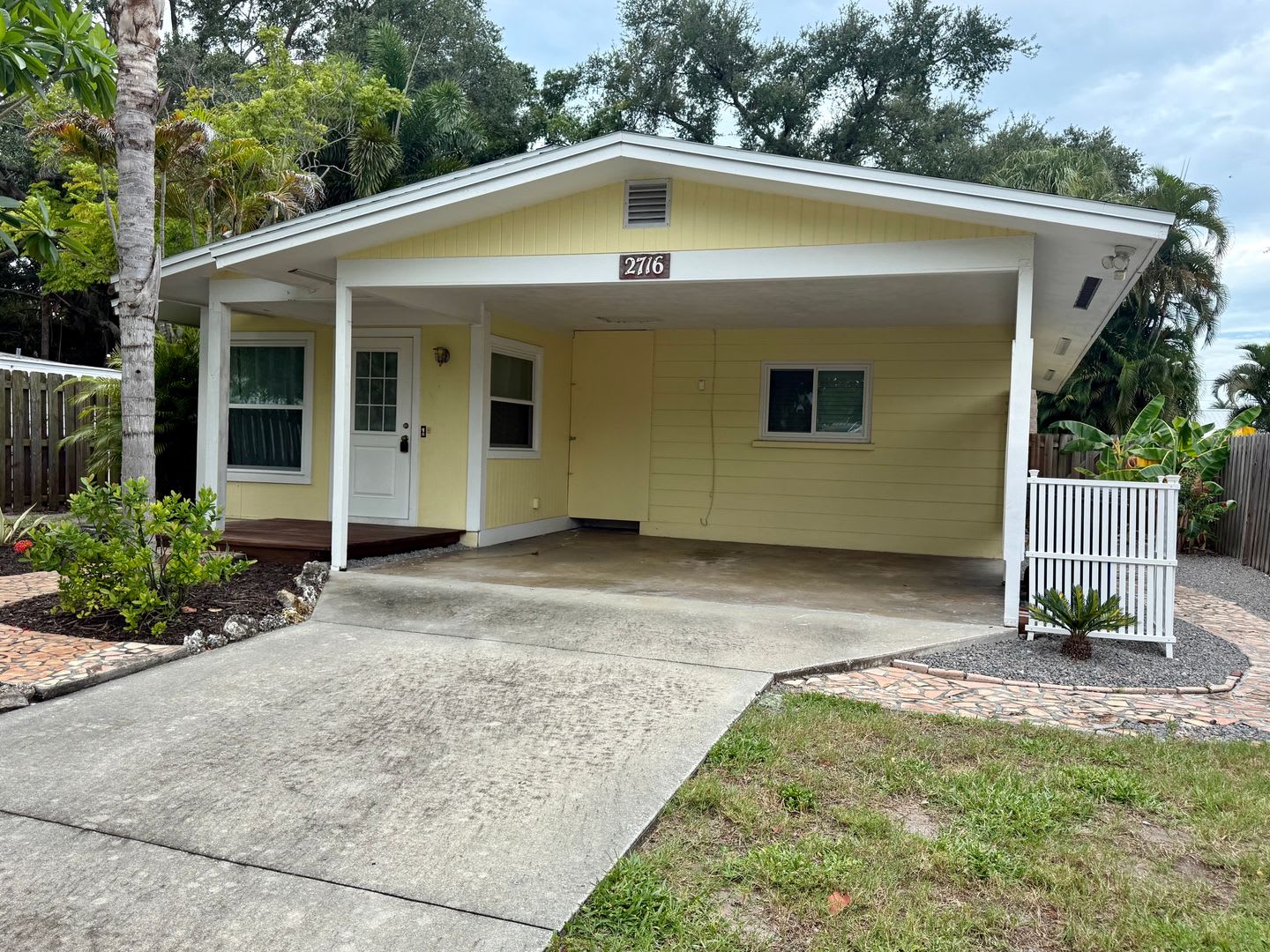 Charming 2-Bed/1-Bath Home for Rent in Southgate!! – photo 3
