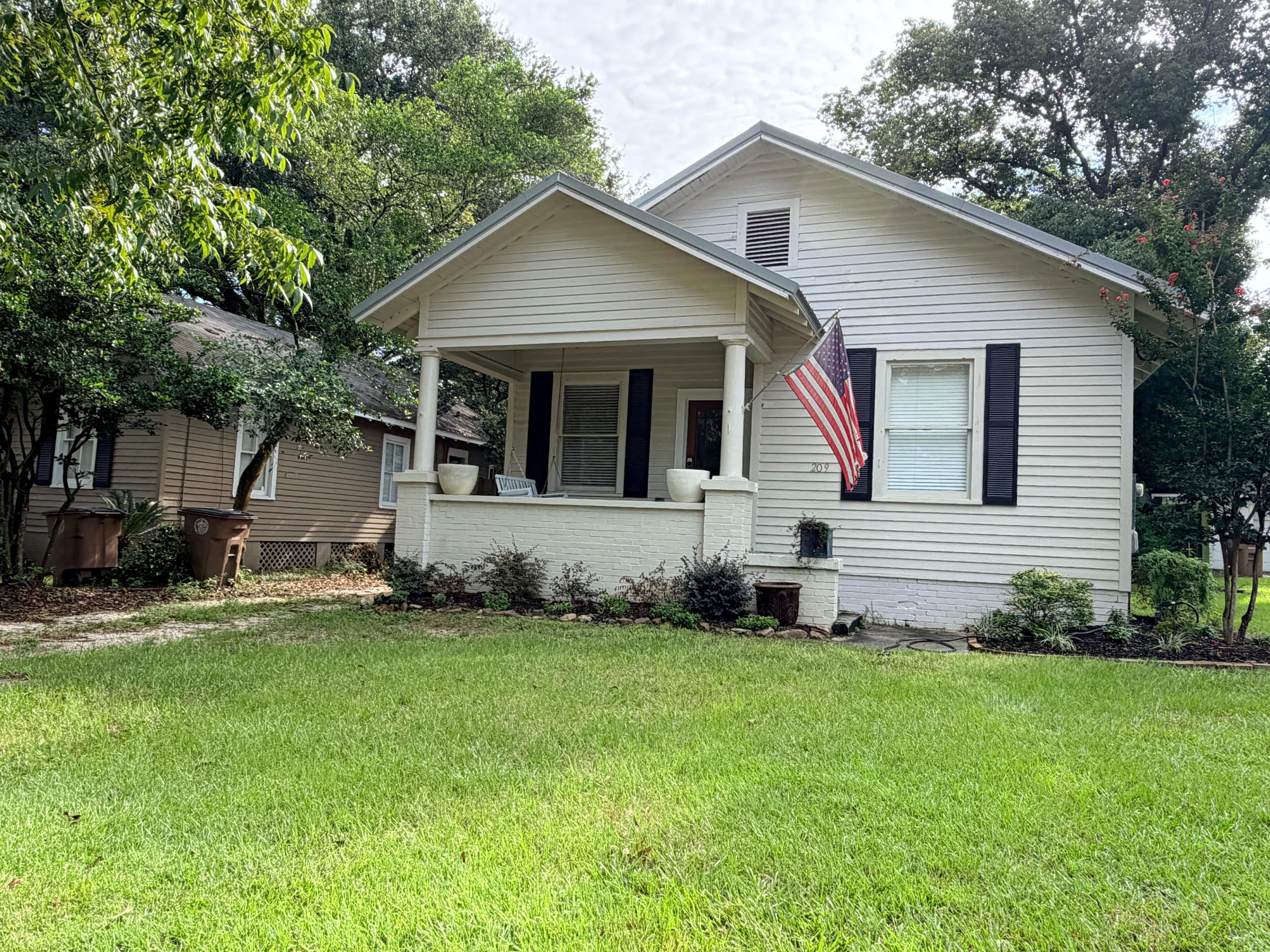 209 S FULTON ST – photo 2