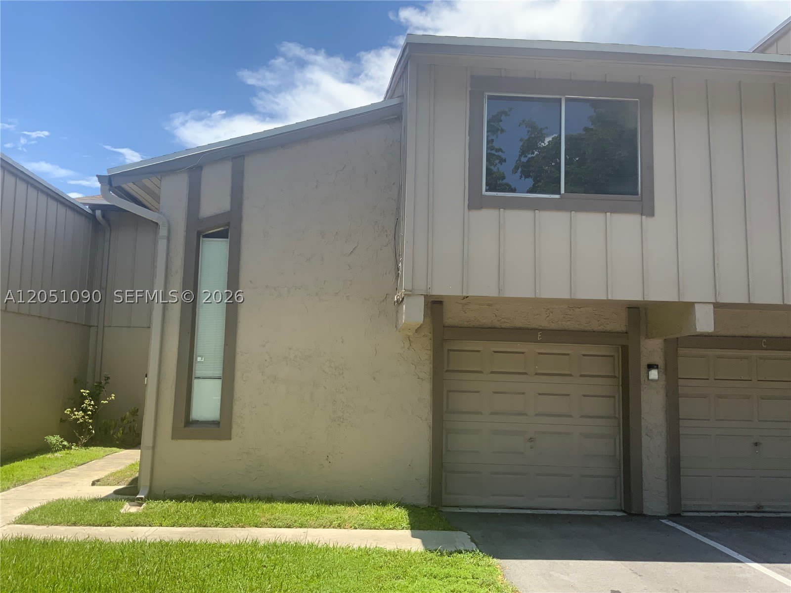2215 NW 59th Ave – photo 2