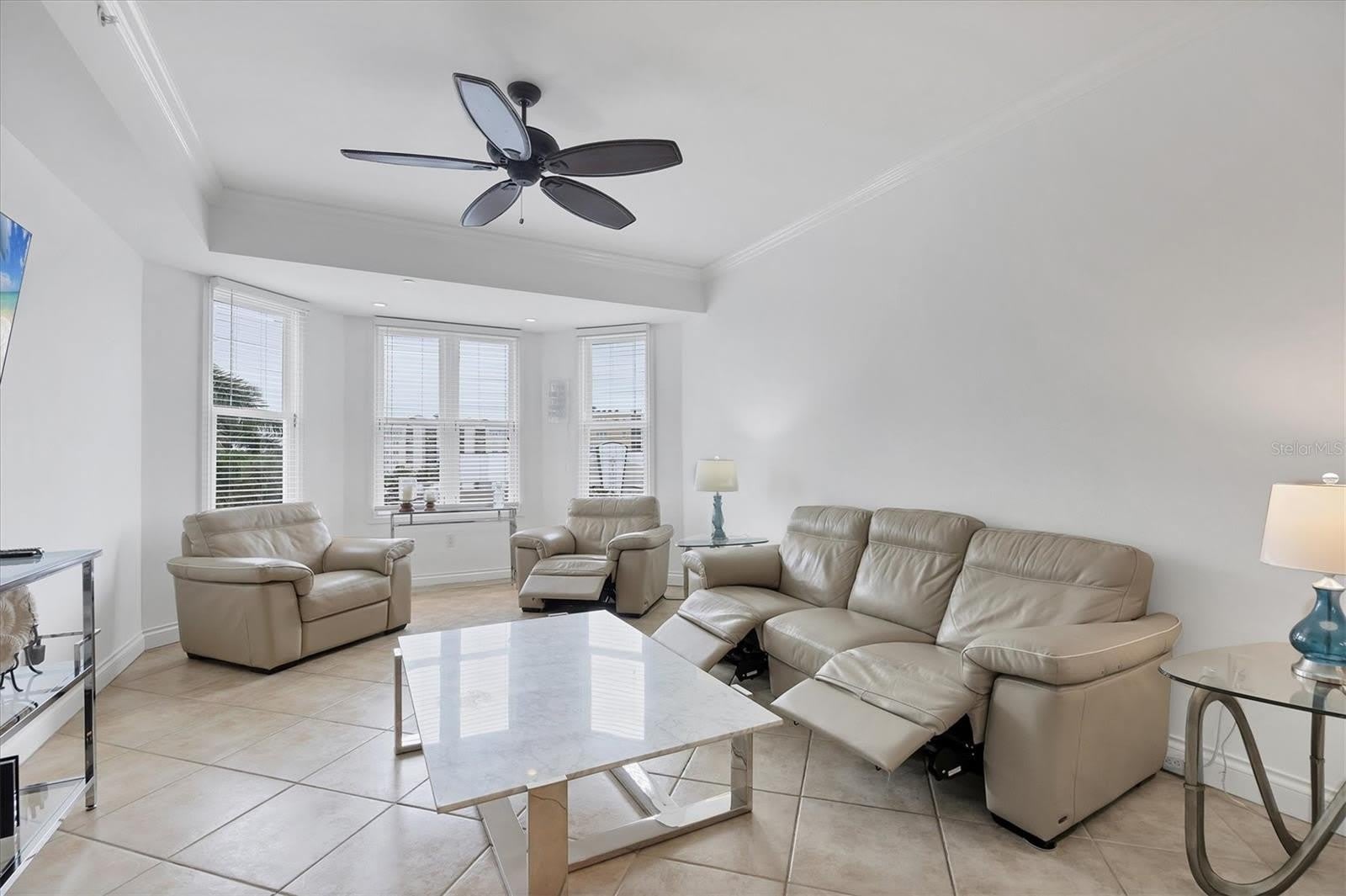 8111 LAKEWOOD MAIN Street – photo 5