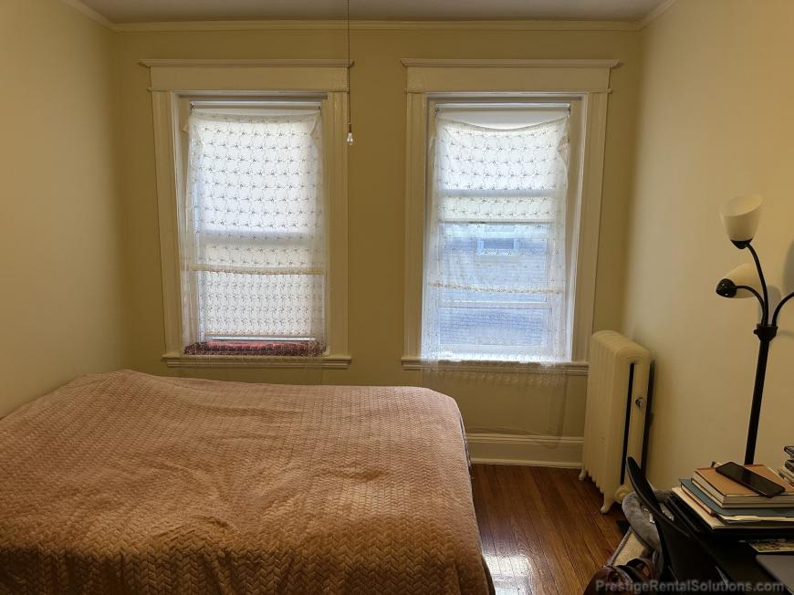 60 Woodstock Ave. – photo 2