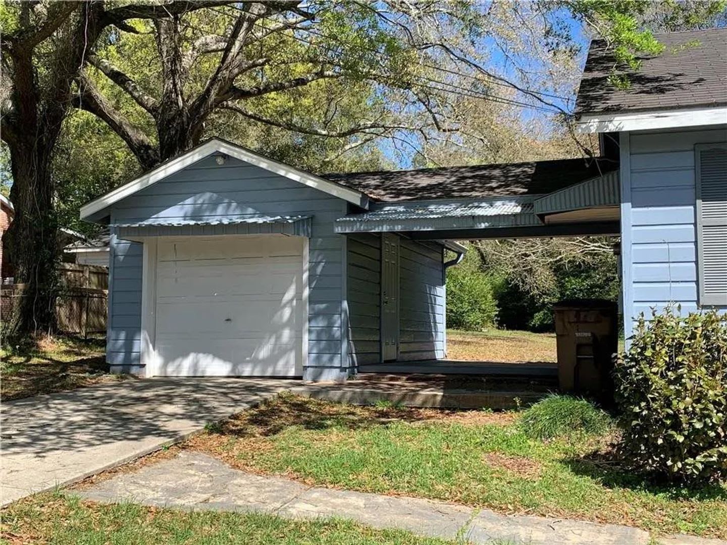 3 Bedroom 1 Bathroom House in Mobile- FIRST MONTH RENT HALF OFF!!! – photo 2
