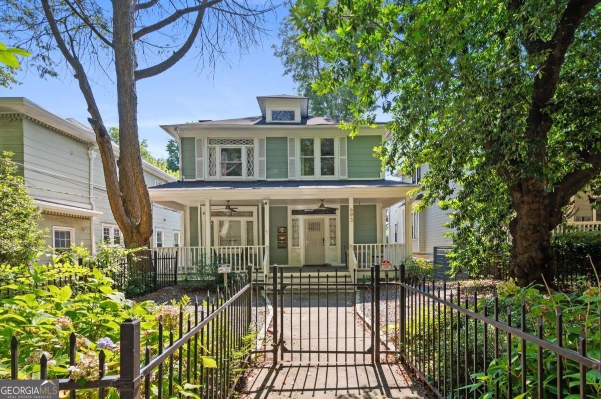 693 Myrtle ST NE 3 – photo 1