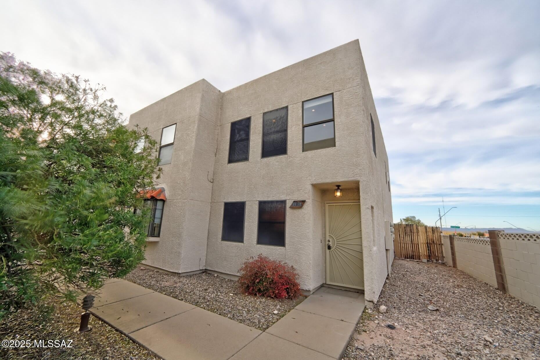 2190 N 1st Avenue – photo 5