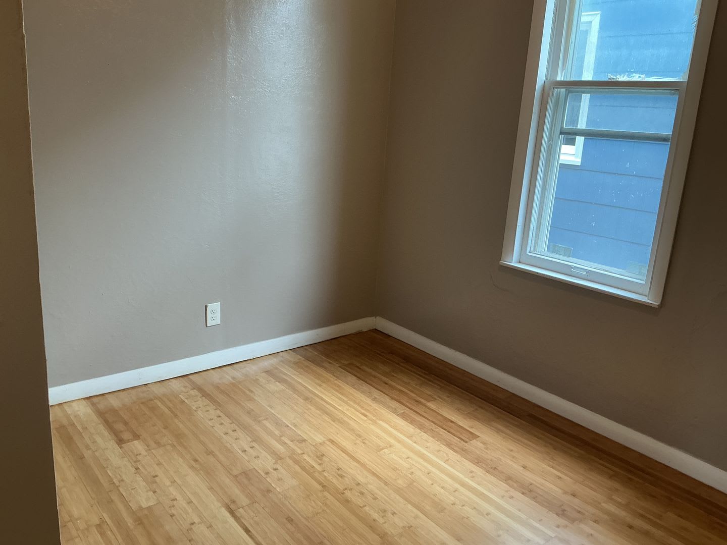 516 E Potter Ave – photo 2