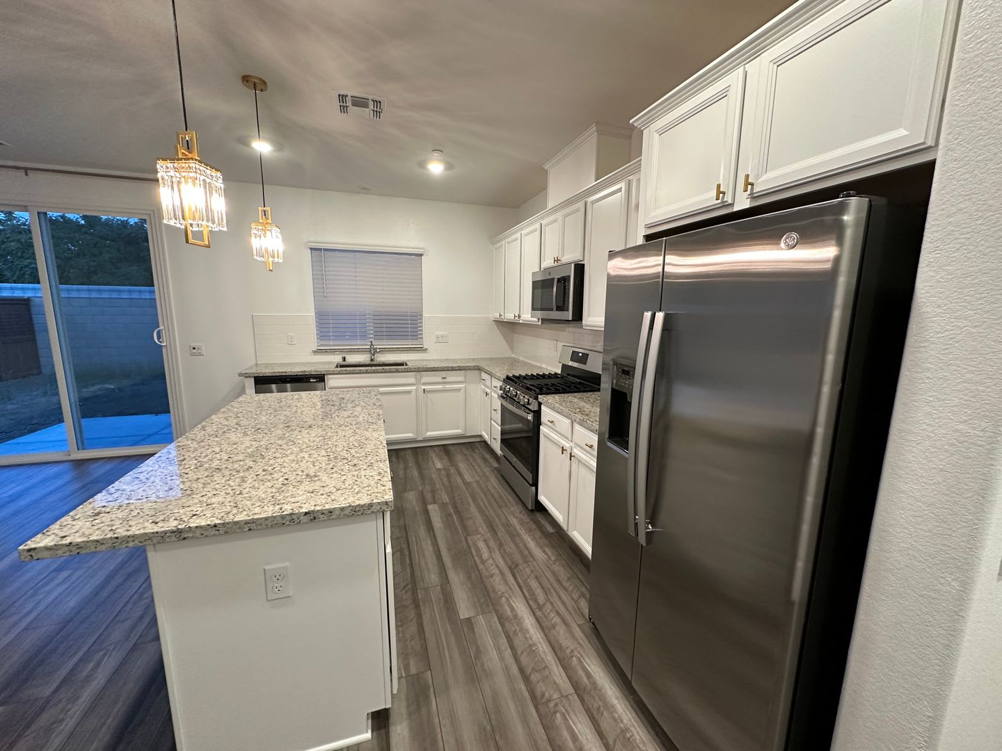 1704 Bullock Dr – photo 3