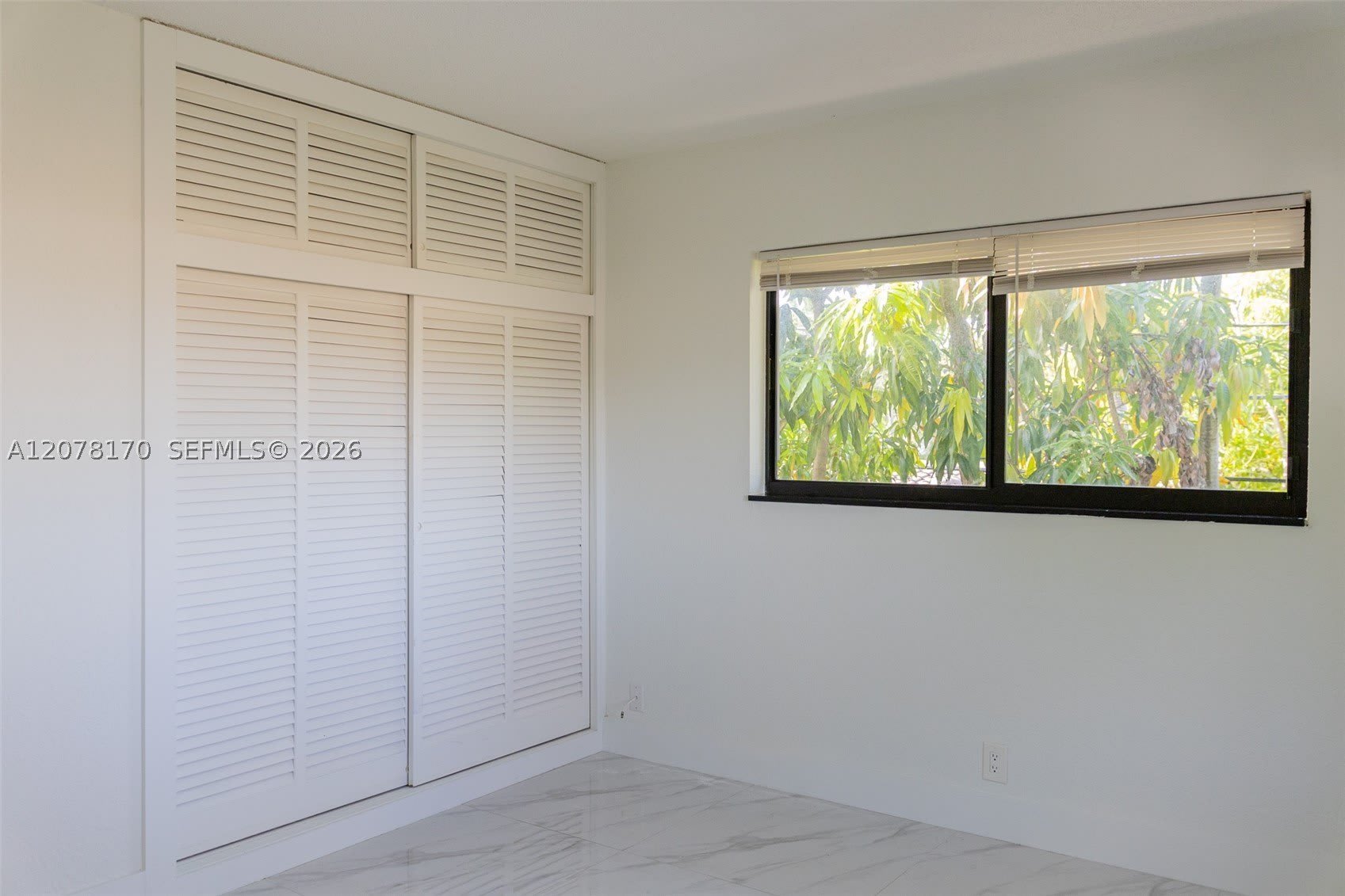 2140 Ne 56 – photo 5