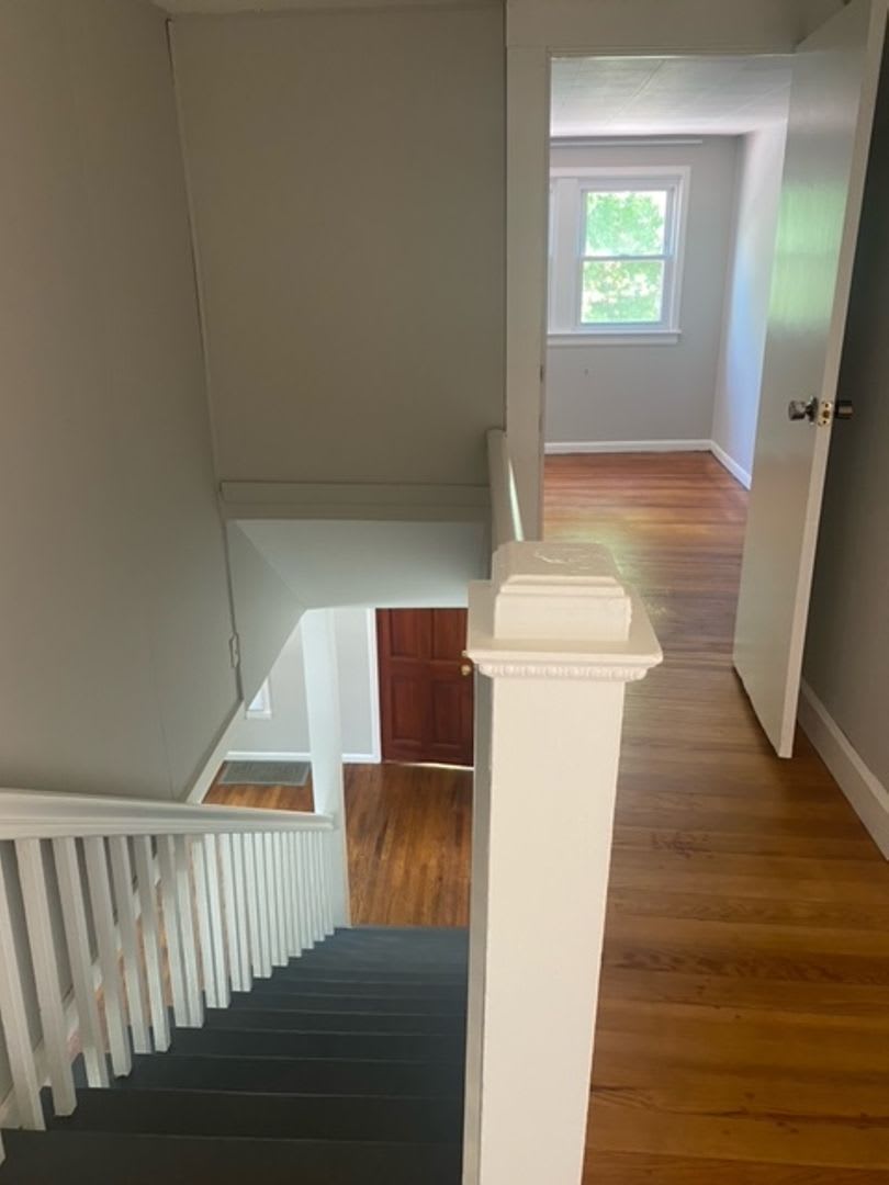 Available August! 4/5BR, 2BA Campus and Bryan Park! – photo 3