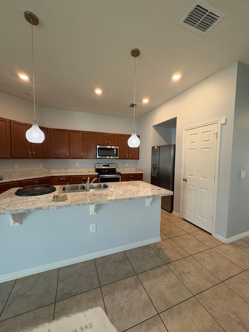 4bedroom 2bath home in ST Cloud – photo 5