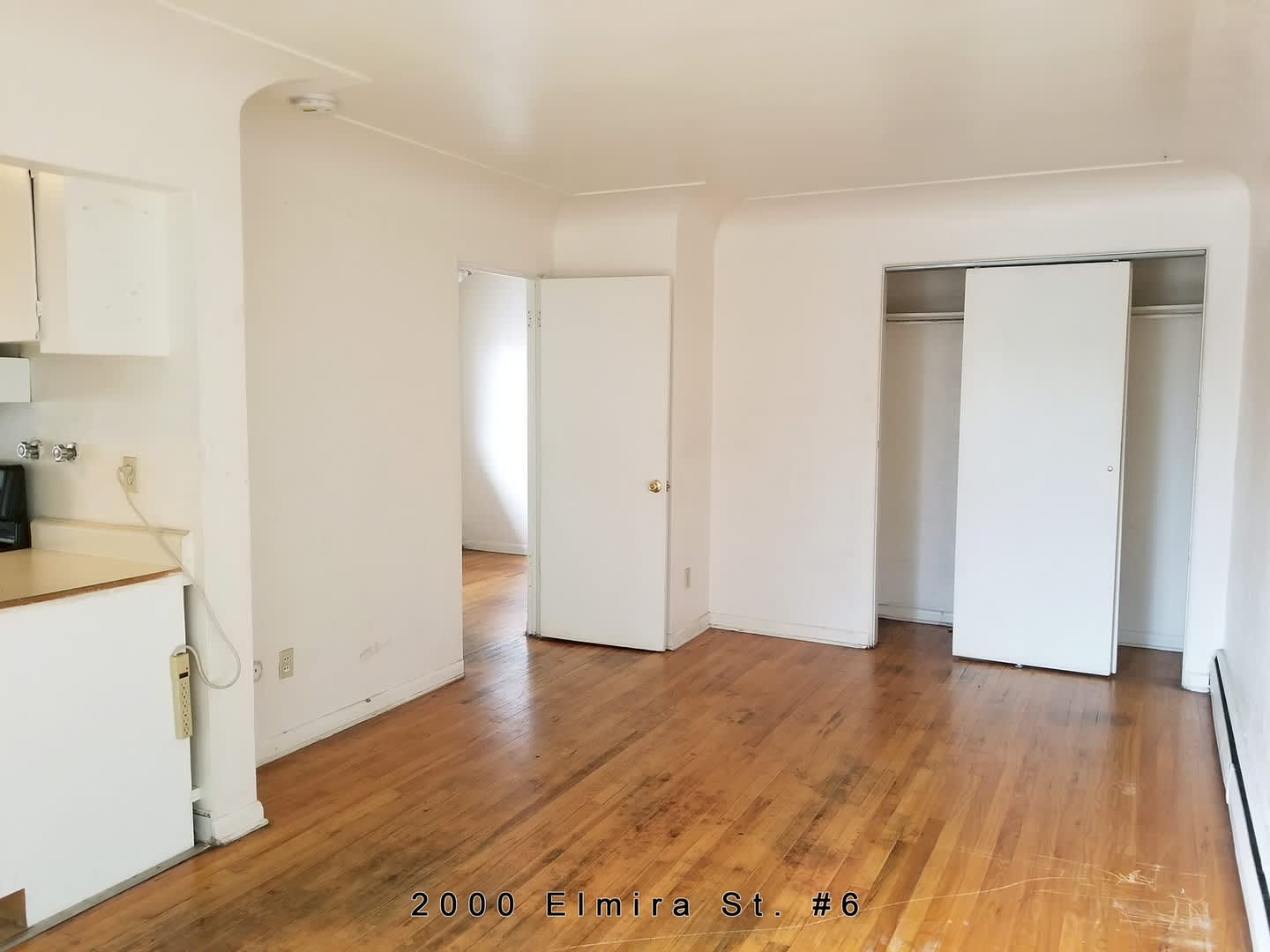 * Great location off Montview and Elmira, close to shopping, parks and restaurants – photo 1