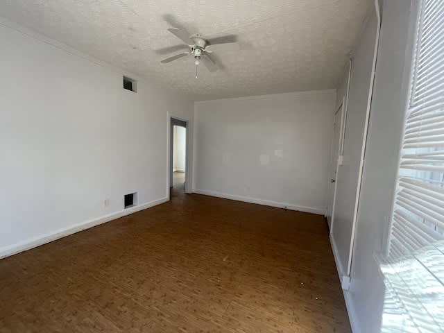 3921 6th Ave. – photo 5