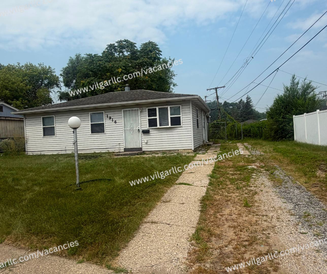Very spacious 3 Bedroom • 1 Bathroom home. – photo 2