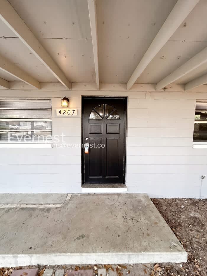 4207 East Sandalwood Circle South – photo 2