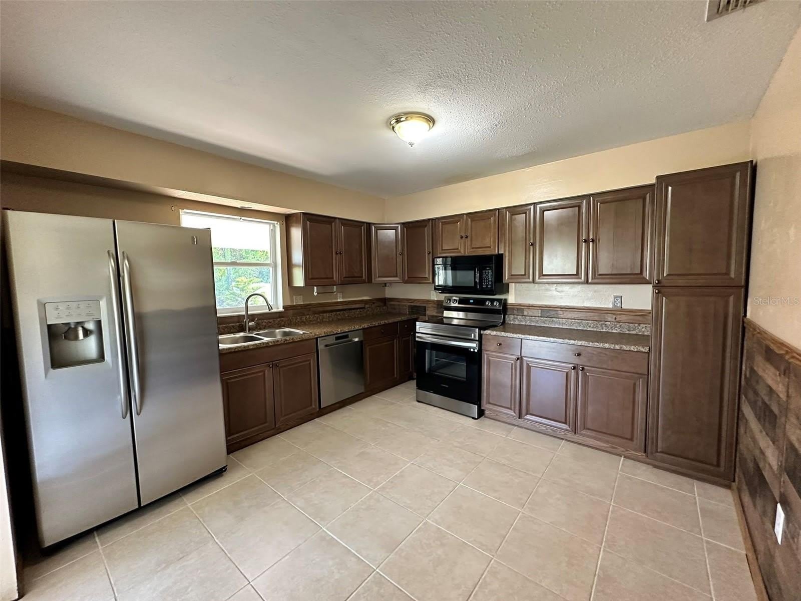 1067 WEBSTER Avenue NW – photo 2