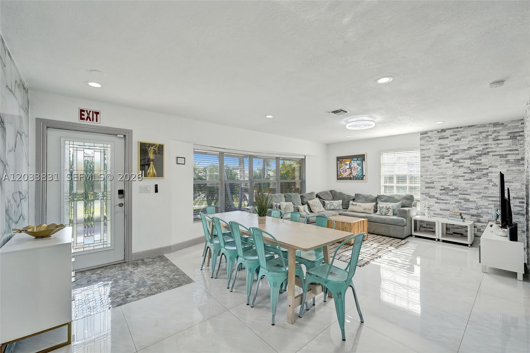 218 SE 4th st – photo 3