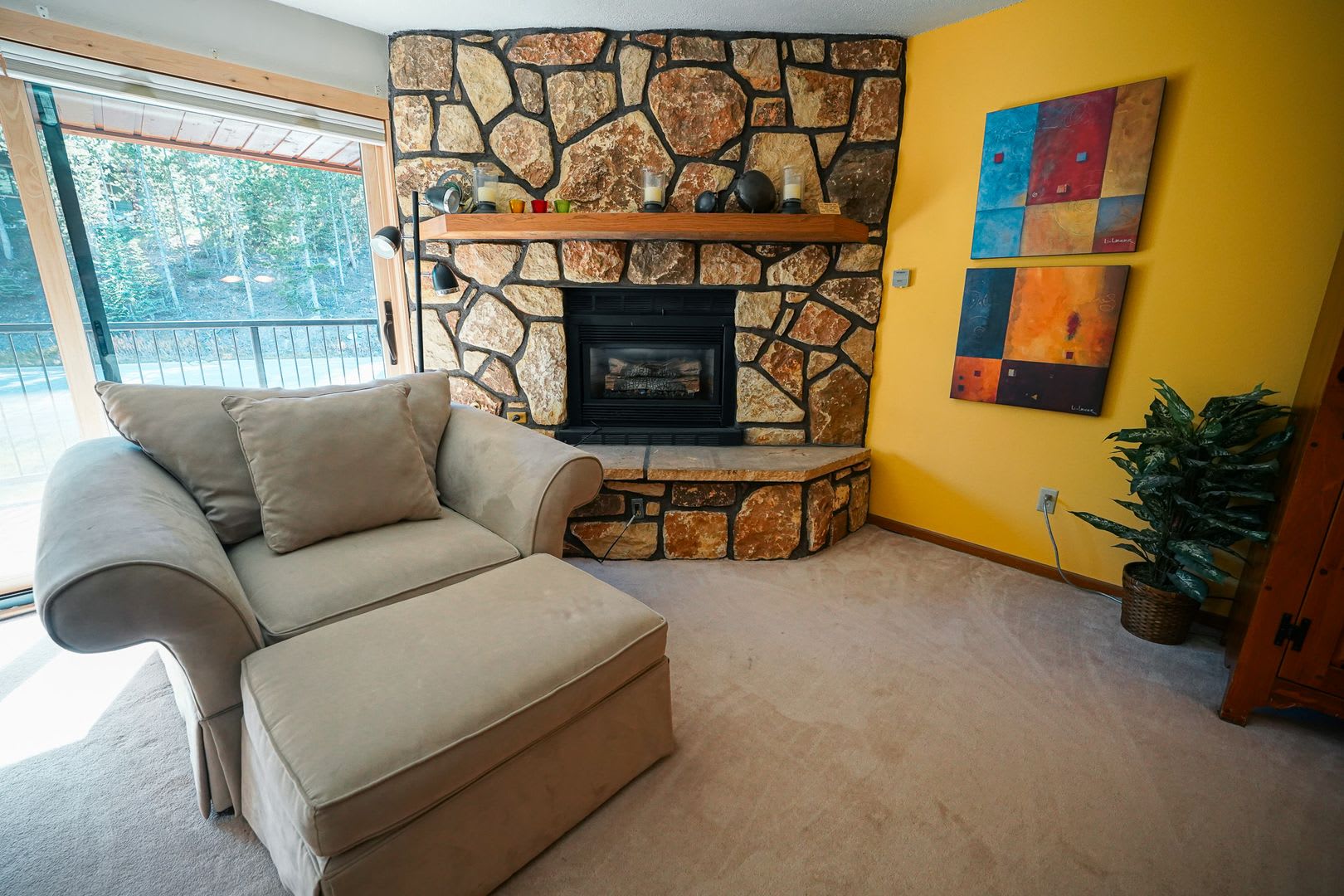 In Town Condo Walk To Gondola Ski Season Will Be The Best In Town 2 Bed 2 Bath Available Starting 11 1 – photo 2