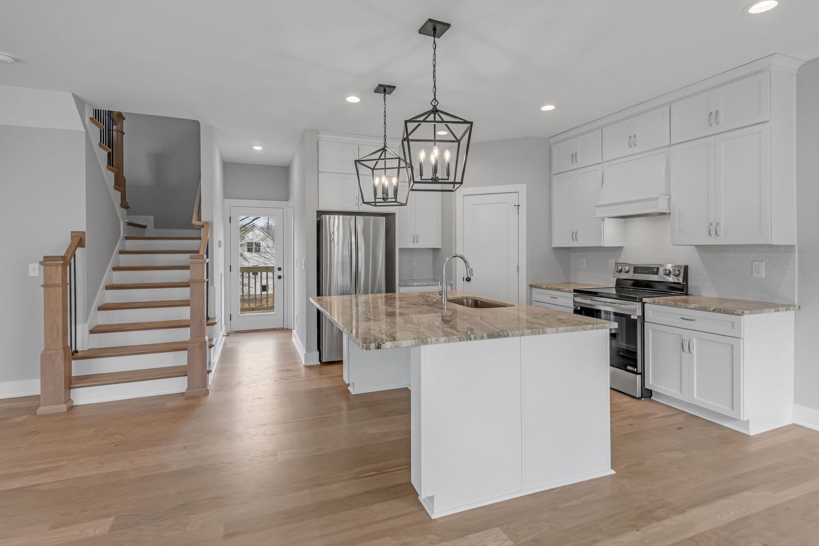 4bed 3bath Newer-Construction Home – photo 5